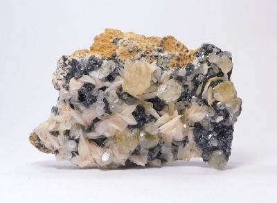 Cerusit, baryt - důlní oblast Mibladen, Maroko